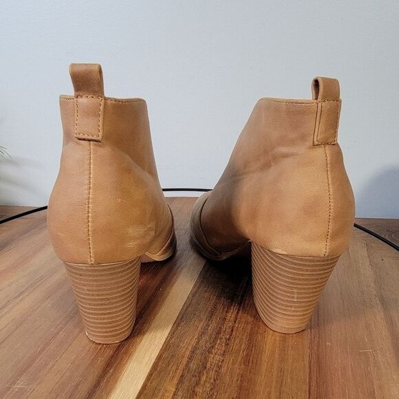 Weboo Slip on Ankle Boots Size 9 Contemporary Booties Vegan Leather - Picture 5 of 16